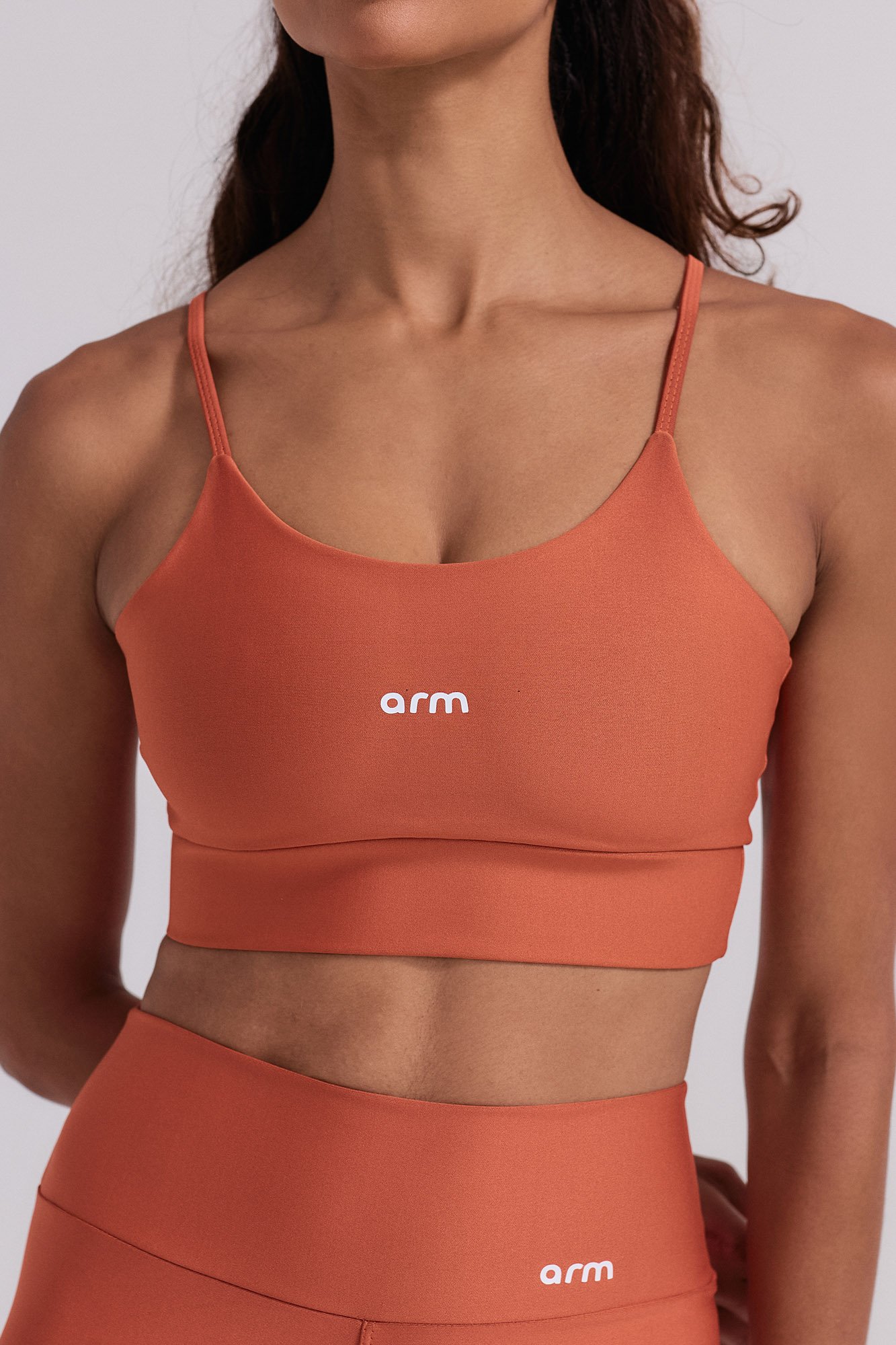 トップス OU Top Fitness Decote U Roxo Miritilo